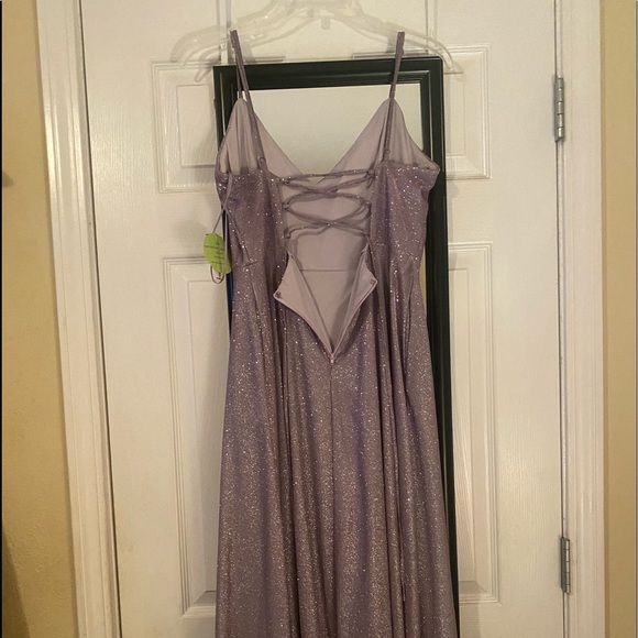 BRAND NEW PROM DRESS - Picture 2 of 4